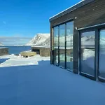 Lyngvaer Serene - Jacuzzi & Sauna - No 09 Дом отдыха *