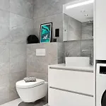 Lyngvaer Serene - Jacuzzi & Sauna - No 09