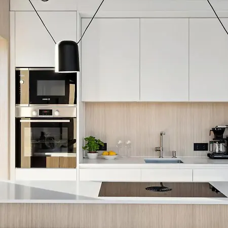 Lyngvaer Serene Lodge - Jacuzzi & Sauna - No 09 *