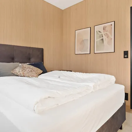 Lyngvaer Serene Lodge - Jacuzzi & Sauna - No 09 * Storoya