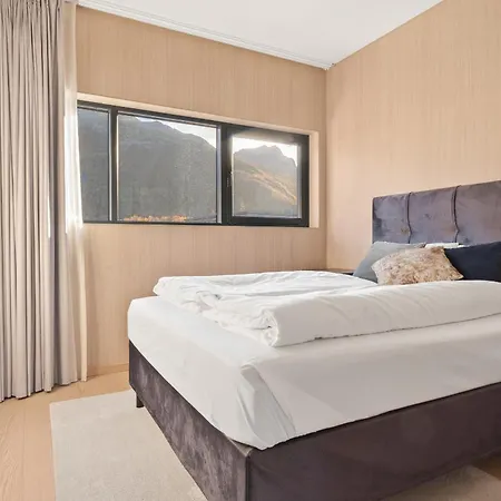 Casa de Férias Lyngvaer Serene Lodge - Jacuzzi & Sauna - No 09