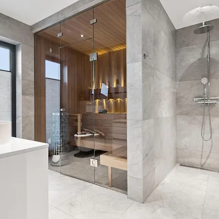 Casa de Férias Lyngvaer Serene Lodge - Jacuzzi & Sauna - No 09