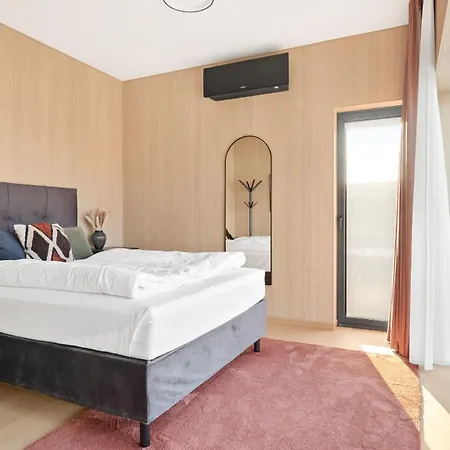 Casa de Férias Lyngvaer Serene Lodge - Jacuzzi & Sauna - No 09 *