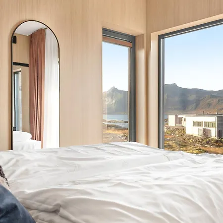 Lyngvaer Serene Lodge - Jacuzzi & Sauna - No 09 Casa de Férias Storoya