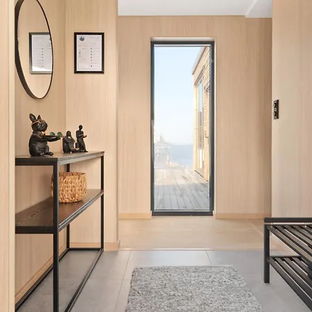 Casa de Férias Lyngvaer Serene Lodge - Jacuzzi & Sauna - No 09 *