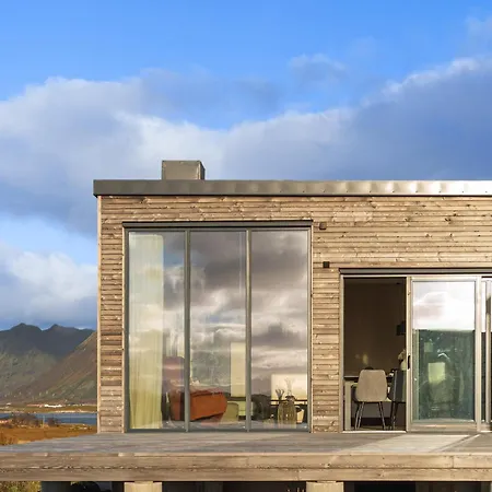 Lyngvaer Serene Lodge - Jacuzzi & Sauna - No 09 *